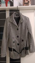 Pied de poule motief jas met riem maat 36, Kleding | Dames, Zwart, Nieuw, Ophalen of Verzenden, Mystic