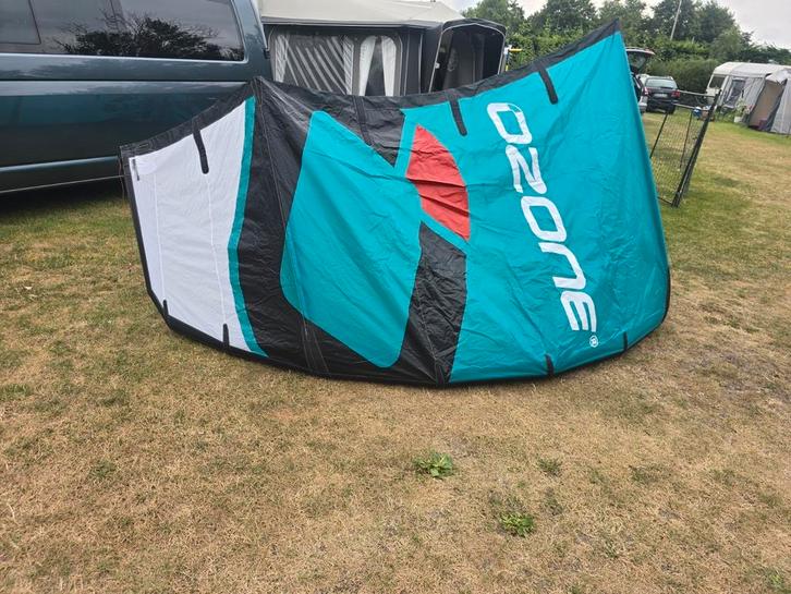 Ozone Enduro 9m v2, Watersport en Boten, Kitesurfen, Gebruikt, Kite, 9 m², Geen board, Ophalen of Verzenden