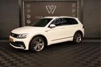 Volkswagen Tiguan 2.0 TSI 4Motion Highline Business R | R Li, Auto's, Volkswagen, Automaat, Gebruikt, 2500 kg, Wit