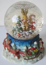 schudbol van kerstman met boom en rendier, Diversen, Kerst, Ophalen of Verzenden, Zo goed als nieuw