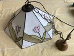 Tiffany hanglamp met roze bloemen, Huis en Inrichting, Lampen | Hanglampen, Ophalen, Zo goed als nieuw, Glas, Minder dan 50 cm
