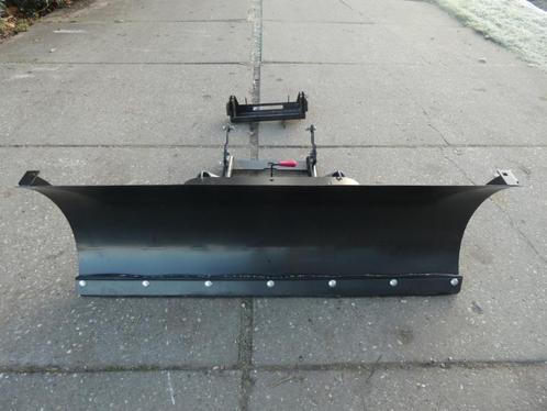 WARN sneeuwschuif (werkbreedte 125 CM., voor aanbouw quad), Motoren, Quads en Trikes, 1 cilinder, Ophalen of Verzenden