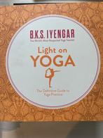 Light on Yoga - B.K.S. Iyengar, Ophalen of Verzenden, Gelezen, Overige onderwerpen