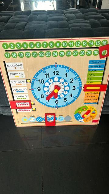 Houten Leerzame Dagplanner - Datum, Tijd, Weer beschikbaar voor biedingen
