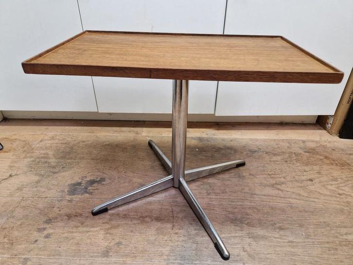 Bijzettafel met draaibaar onderstel, Huis en Inrichting, Tafels | Bijzettafels, Rechthoekig, 45 tot 60 cm, Minder dan 55 cm, Ophalen