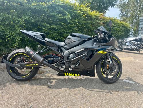 Zeer nette opnieuw opgebouwde R1 uit 2002, Motoren, Motoren | Yamaha, Particulier, Super Sport, meer dan 35 kW, 4 cilinders, Motorrijbewijs A