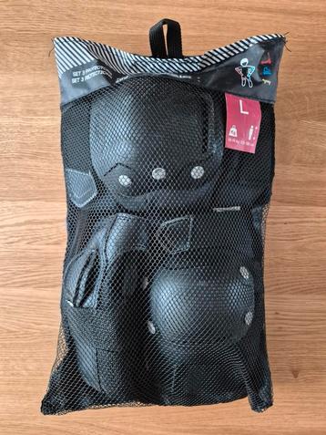 Knie- elleboog- & polsbeschermers/valbescherming volwassene2 beschikbaar voor biedingen