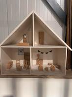 Houten poppenhuis met meubels, Ophalen, Gebruikt