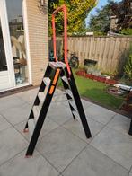 Altrex trap 5 treden incl. Beugel, Doe-het-zelf en Verbouw, Ladders en Trappen, Ophalen, Zo goed als nieuw, Minder dan 2 meter