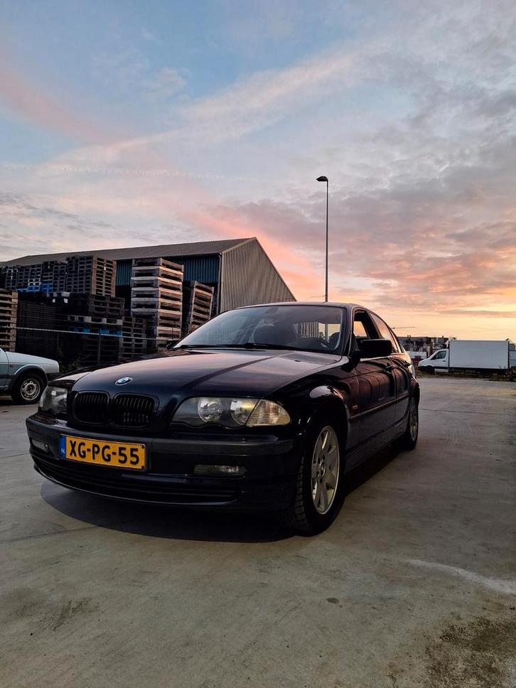 BMW E46 3-Serie 2.0 320i 1998 Blauw, Auto's, BMW, Particulier, 3-Serie, Airconditioning, Android Auto, Apple Carplay, Cruise Control