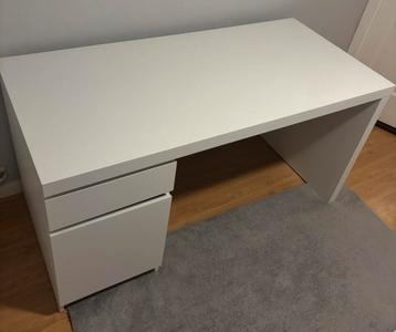 Ikea Malm Bureau - Wit 140x65 - afbeelding 1