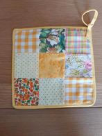 Vintage, retro, patchwork pannenlap. Geel. 16x16 cm., Ophalen of Verzenden, Zo goed als nieuw, Geel