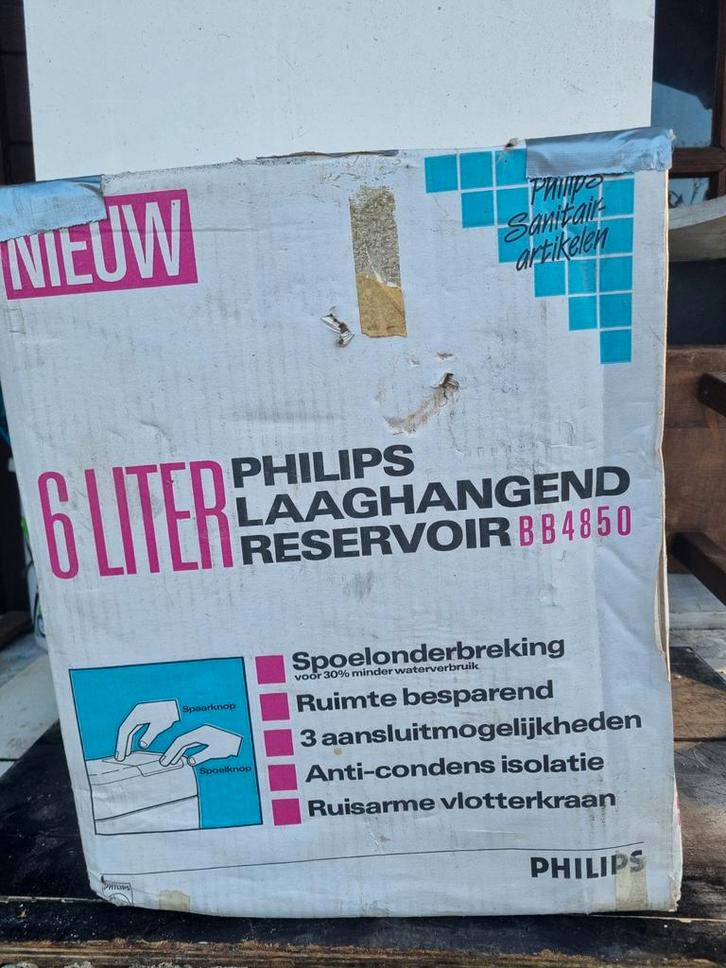 Nieuw Philips Laaghangend Reservoir BB4850, Doe-het-zelf en Verbouw, Sanitair, Nieuw, Toilet, Ophalen of Verzenden
