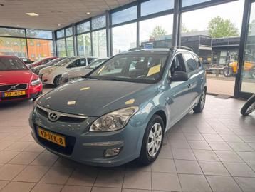 Hyundai i30 CW 1.6i Dynamic NW. APK NAVI SCHADE BJ 2009 !!! beschikbaar voor biedingen