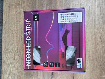 Neon LED Strip 5m - Nieuw in doos! beschikbaar voor biedingen