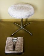 Vintage badkamermeubel: kruk en weegschaal 1960s, Ophalen, Gebruikt, Overige typen, 50 tot 100 cm