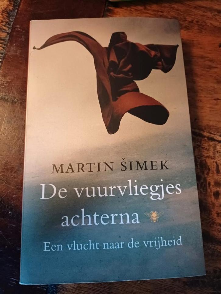 De vuurvliegjes achterna - Martin Šimek, Boeken, Biografieën, Gelezen, Kunst en Cultuur, Ophalen of Verzenden