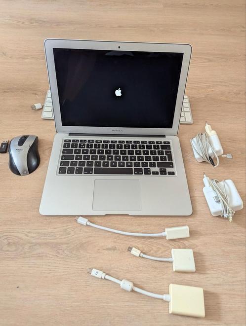 Macbook Air A1466, opstart error. Met veel extra's, Computers en Software, Apple Macbooks, Gebruikt, MacBook Air, 13 inch, Qwerty