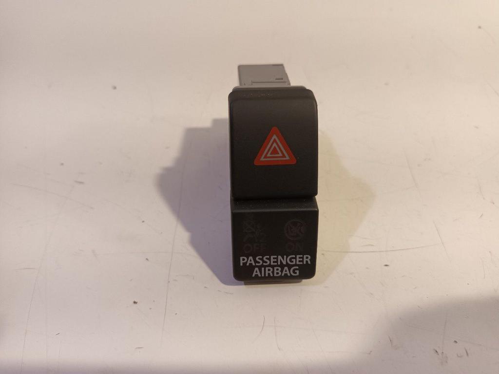 Schakelaar Suzuki Celerio, Auto-onderdelen, Dashboard en Schakelaars, Suzuki, Gebruikt, Herkomst onderdeel bekend, 12 maanden garantie