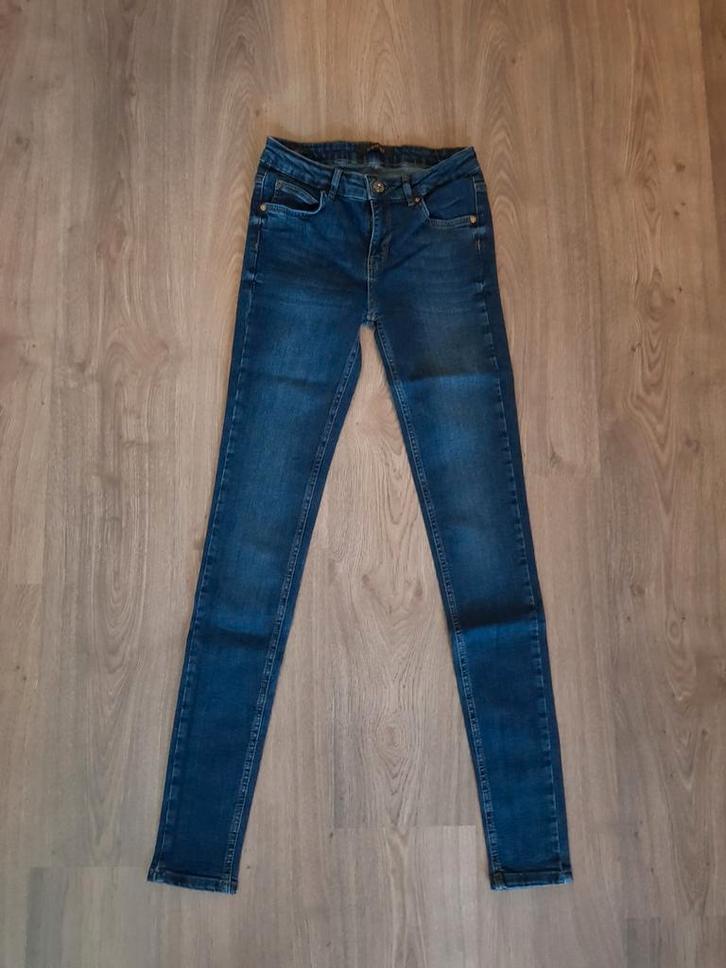 Skinny jeans van Supertrash maat XS of 27, Kleding | Dames, Spijkerbroeken en Jeans, Zo goed als nieuw, W27 (confectie 34) of kleiner