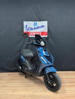 Piaggio Zip 50s custom full option, Fietsen en Brommers, Scooters | Piaggio, Ophalen, Zo goed als nieuw, Benzine, Zip