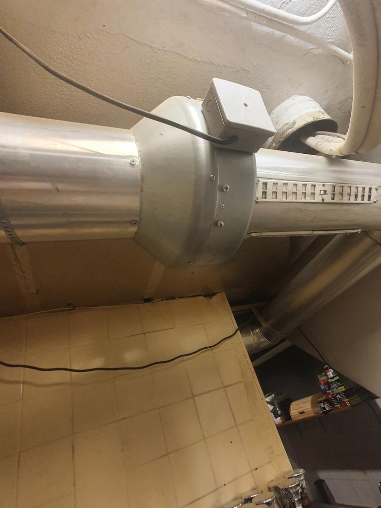 Diverse ventilatoren – Slakkenhuis & Buisventilatoren, Doe-het-zelf en Verbouw, Ventilatie en Afzuiging, Ophalen, Ventilator