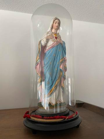 3 Heiligenbeelden met Stolp beschikbaar voor biedingen