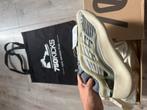 Adidas Yeezy 700 V3 Fade Salt ID1674 Maat EU40 - US7, Kleding | Heren, Schoenen, Overige kleuren, Yeezy, Nieuw, Sneakers of Gympen