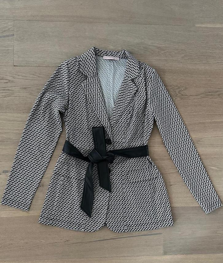 Studio Anneloes Blazer maat XS, Kleding | Dames, Jasjes, Kostuums en Pakken, Zo goed als nieuw, Maat 34 (XS) of kleiner, Zwart