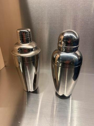 Vintage cocktailshakers 2x - rvs beschikbaar voor biedingen