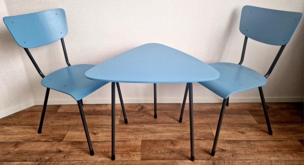 Rawi Vintage/retro blauwe tafel met 2 stoelen, nieuwstaat., Ophalen, Nieuw, Vintage, Minder dan 4 stoelen