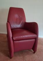 Echt lederen fauteuil. Kleur bordeaux rood., Ophalen, Zo goed als nieuw