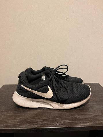 Nike shoes 40 black
