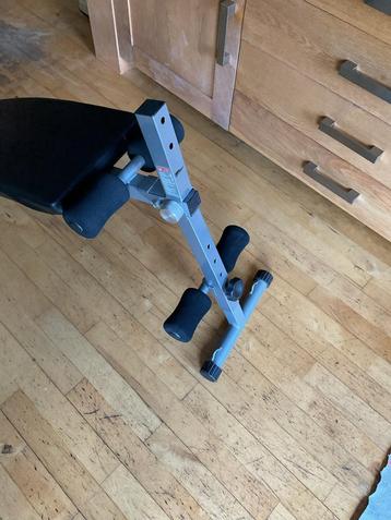 Buikspierbankje - In hoogte verstelbaar beschikbaar voor biedingen