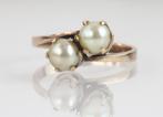 Antieke roségouden ring met twee parels in kroonzetting, Ophalen of Verzenden, Goud, Ring, Met edelsteen