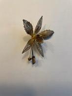 Broche in bloemvorm, sterling zilver, Sieraden, Tassen en Uiterlijk, Broches, Ophalen, 4 tot 7 cm, Zo goed als nieuw, Goud