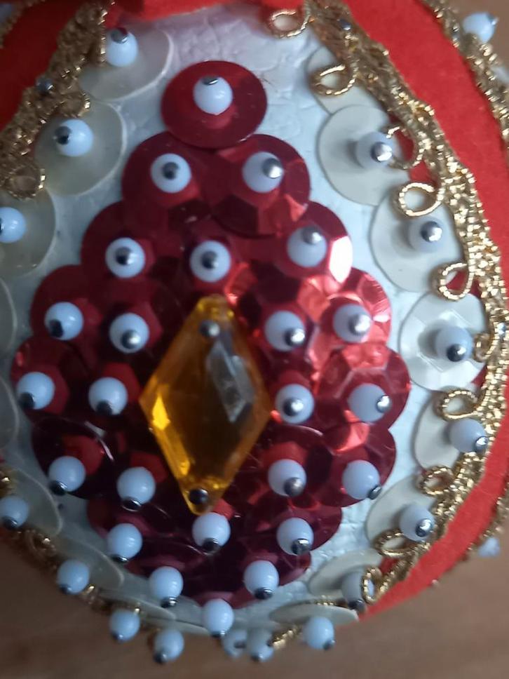 ZEER OUDE , DUN GLAZEN KERSTBAL IN PERFECT GEBLEVEN STAAT ., Diversen, Kerst, Ophalen of Verzenden