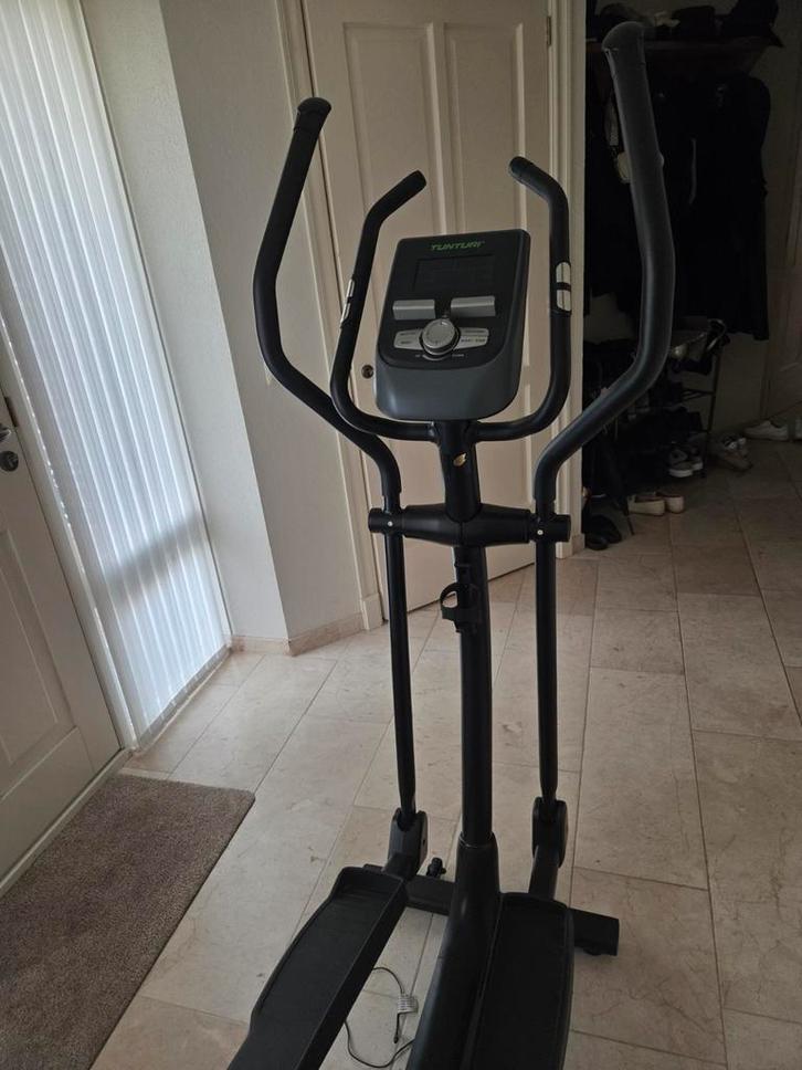 Crosstrainer - Tunturi Cross, Sport en Fitness, Fitnessapparatuur, Gebruikt, Crosstrainer, Armen, Benen, Buik, Rug, Metaal, Ophalen