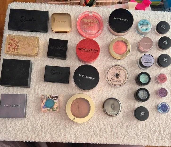 Bundel 1. Verscheidene merken! Makeup, kleding, tassen enz., Sieraden, Tassen en Uiterlijk, Uiterlijk | Cosmetica en Make-up, Make-up