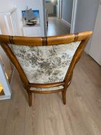 Antieke Stoel met Bloemmotief, Ophalen
