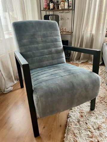 Blauwe Velvet Fauteuil beschikbaar voor biedingen