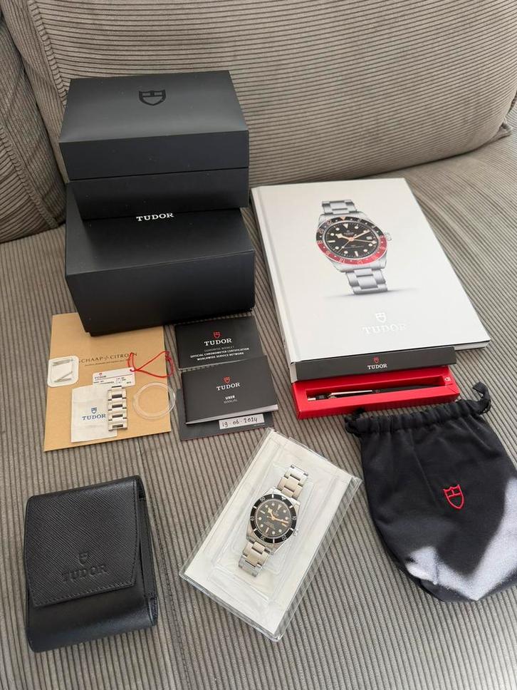 Tudor Black Bay 54 horloge full set met extra’s, Sieraden, Tassen en Uiterlijk, Horloges | Heren, Zo goed als nieuw, Polshorloge