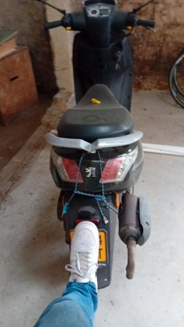 Peugot vivacity 50 cc beschikbaar voor biedingen