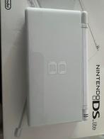 Nintendo DS Lite Wit - Compleet!, Spelcomputers en Games, Games | Nintendo DS, Gebruikt, Gekoppelde computers, Overige genres