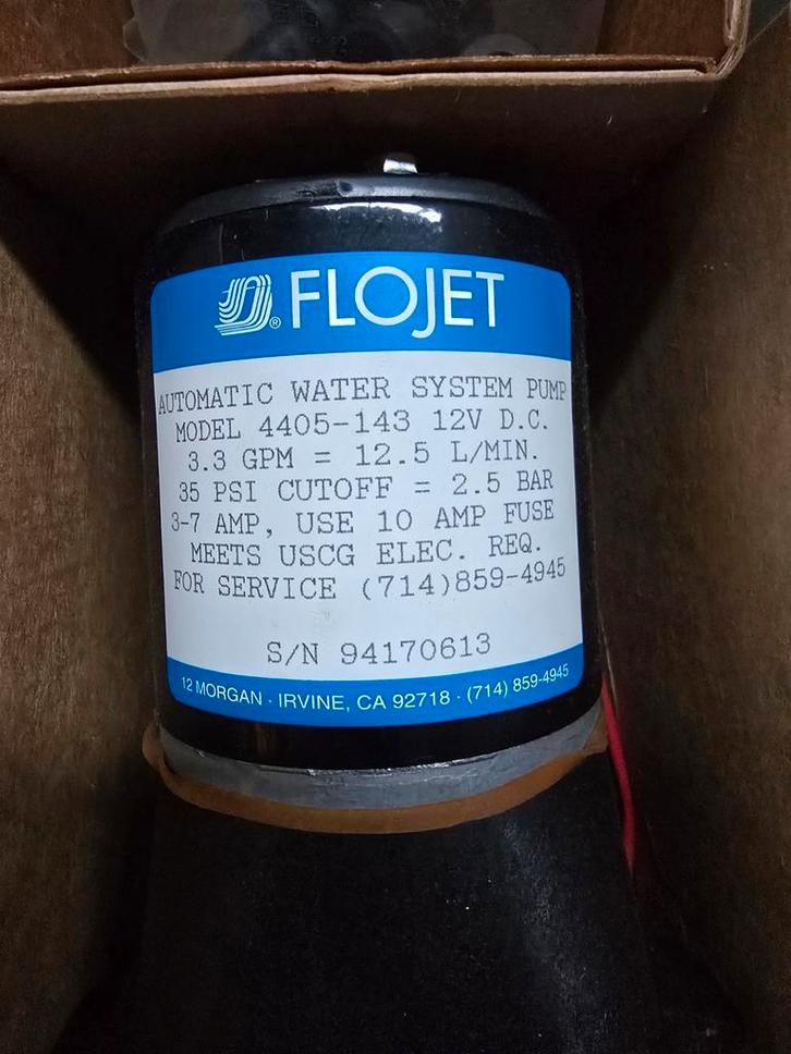Flojet 4405-143 Waterpomp - Nieuw in doos, Caravans en Kamperen, Camper-accessoires, Nieuw, Ophalen of Verzenden