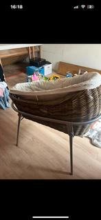 Baby wieg, rotan , riet, Kinderen en Baby's, Babywiegjes en Ledikanten, Ophalen of Verzenden, Gebruikt, Wieg
