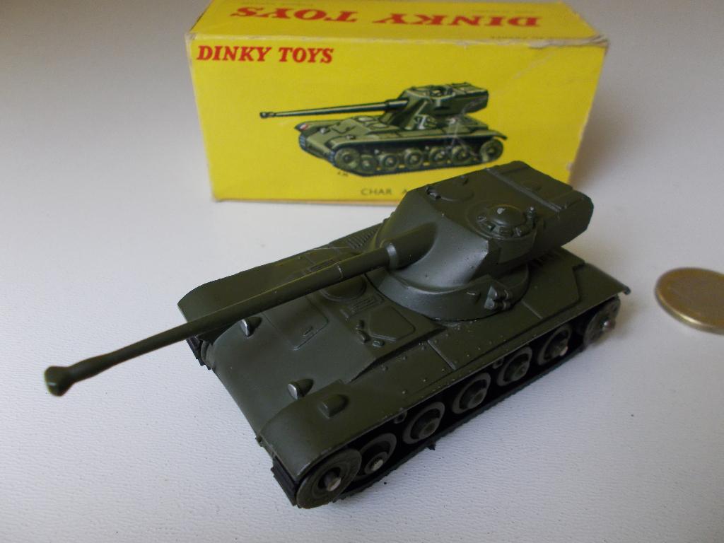 1958 Dinky Toys 817 CHAR A.M.X 13 TON TANK + ORIG DOOSJE (G), Ophalen of Verzenden, Zo goed als nieuw, Auto, Dinky Toys