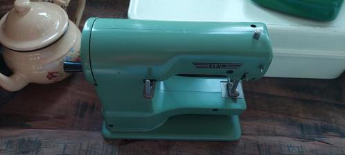 Oude vintage junior ELNA NAAIMACHINE  met muziek, Antiek en Kunst, Antiek | Naaimachines, Ophalen of Verzenden