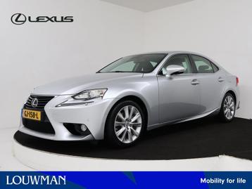 Lexus IS 300h First Edition | Navigatie | Camera | LM velgen beschikbaar voor biedingen