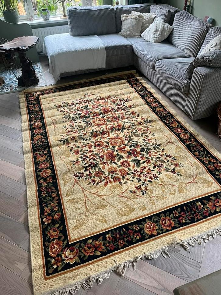 Wollen vloerkleed met rozen rozenkelim, Huis en Inrichting, Stoffering | Tapijten en Kleden, Gebruikt, 150 tot 200 cm, 200 cm of meer